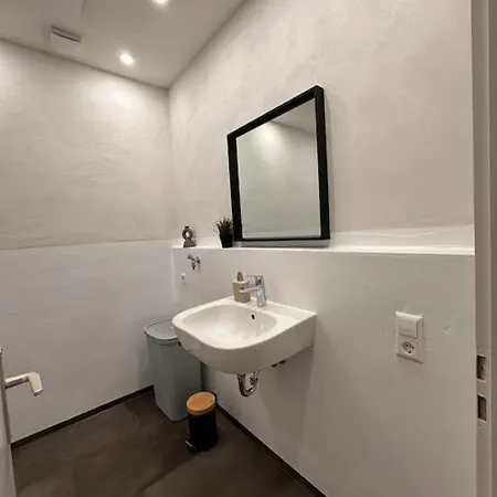 Amao-Amber I 120Qm I Exklusives Gruppen-Apartment I 3 King-Size Betten, 2 Baeder & Gratis Parkplatz Rheinhausen Exterior photo
