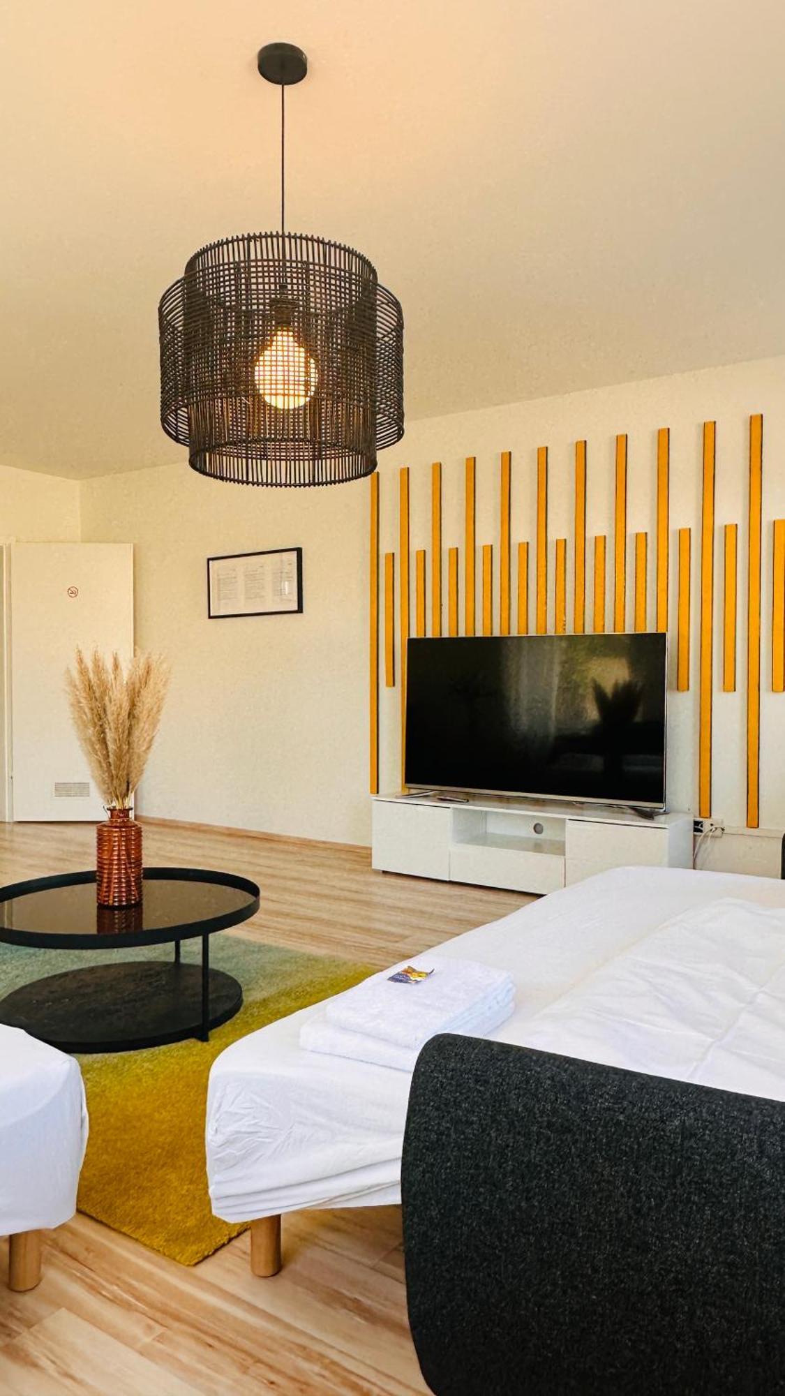 Amao-amber I 120qm I Exklusives Gruppen-apartment I 3 King-size Betten, 2 Baeder & Gratis Parkplatz Apartment *